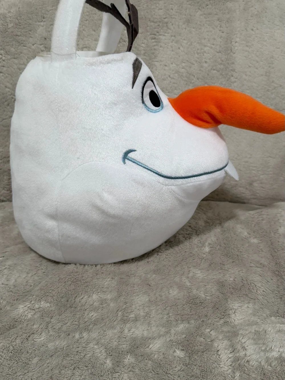 Disney Frozen Olaf Plush Hanging Basket Storage Bin White/Orange